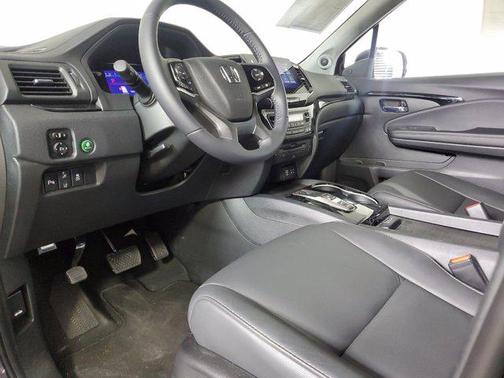 2021 Honda Pilot Touring 8-Passenger