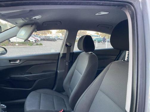 2021 Hyundai Accent SE