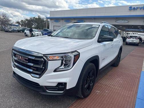 2024 GMC Terrain AWD AT4