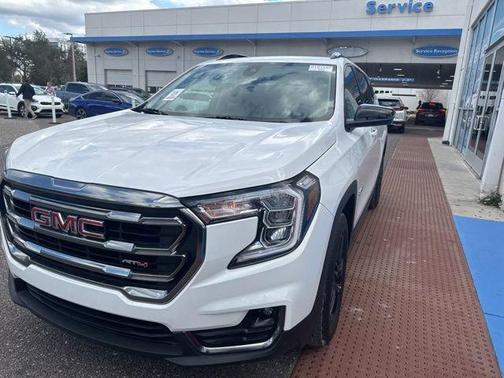 2024 GMC Terrain AWD AT4