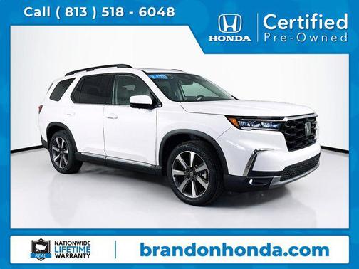 White 2024 Honda Pilot Elite