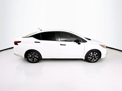 2021 Nissan Versa 1.6 S