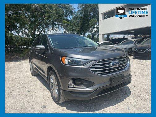 2022 Ford Edge Titanium