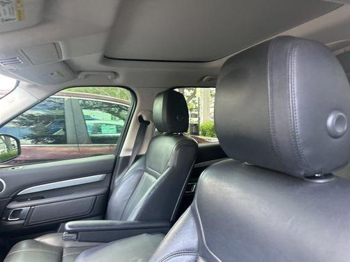 Eiger Gray Metallic 2020 Land Rover Discovery Landmark Edition