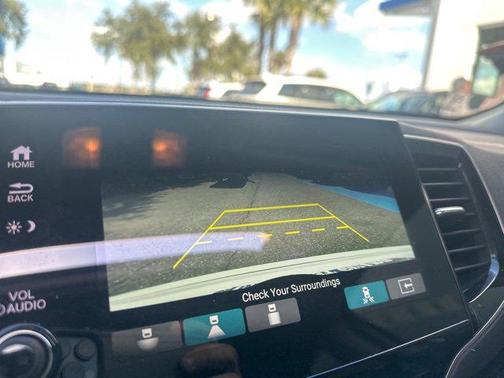 2022 Honda Pilot Touring 8-Passenger