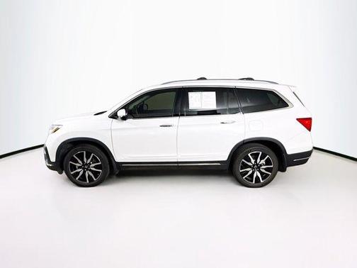 2022 Honda Pilot Touring 8-Passenger