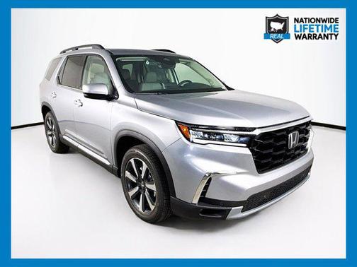 2025 Honda Pilot Touring 8-Passenger