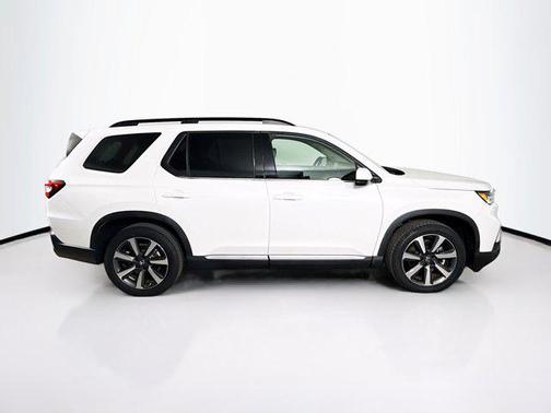 2023 Honda Pilot Touring 8-Passenger