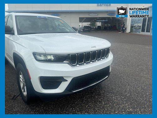 2023 Jeep Grand Cherokee Laredo