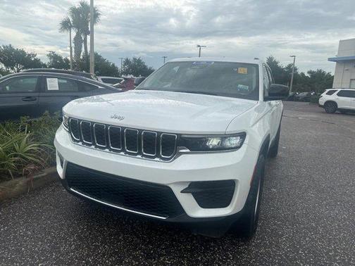 2023 Jeep Grand Cherokee Laredo