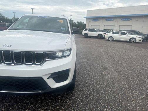 2023 Jeep Grand Cherokee Laredo