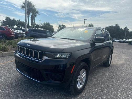 2024 Jeep Grand Cherokee Laredo