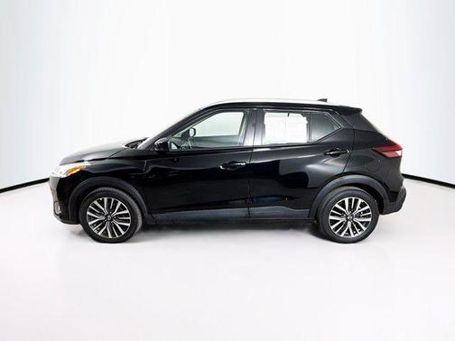 2022 Nissan Kicks SV