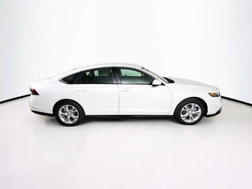 2025 Honda Accord LX 1.5T