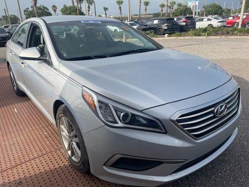 2016 Hyundai SONATA SE