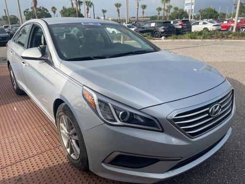 2016 Hyundai SONATA SE