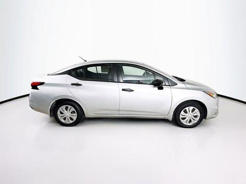 2021 Nissan Versa 1.6 S