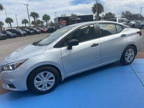 2021 Nissan Versa 1.6 S