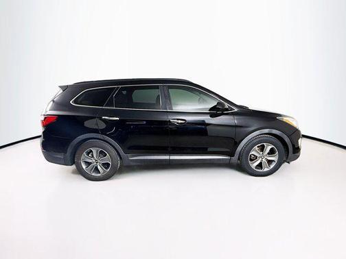 2016 Hyundai SANTA FE SE