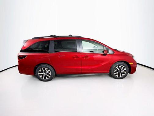 Radiant Red Metallic II 2026 Honda Odyssey EX-L