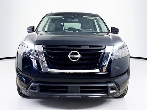 Super Black 2025 Nissan Pathfinder SV FWD