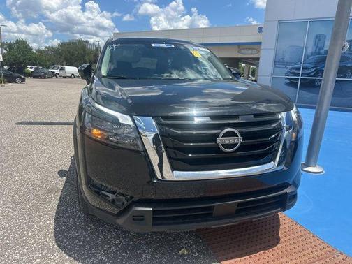 Super Black 2025 Nissan Pathfinder SV FWD