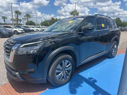 Super Black 2025 Nissan Pathfinder SV FWD