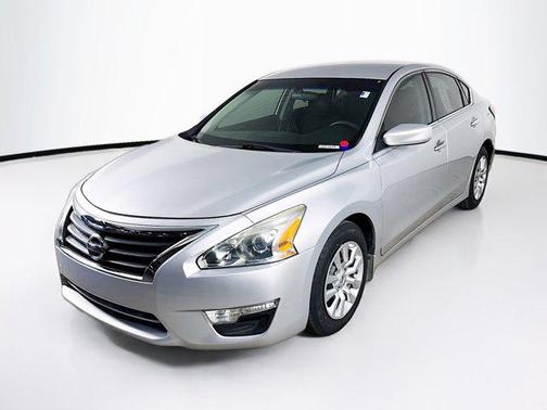 Brilliant Silver Metallic 2014 Nissan Altima 2.5 S