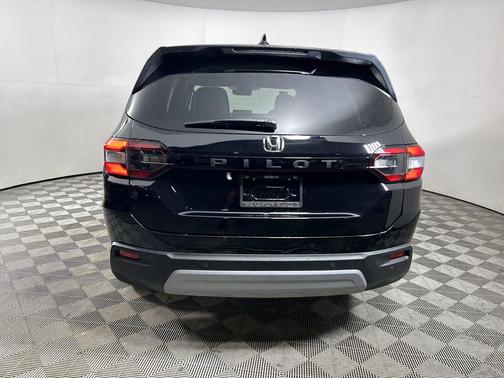 Black 2024 Honda Pilot EX-L 7 Passenger