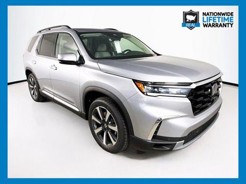 2025 Honda Pilot Touring 8-Passenger