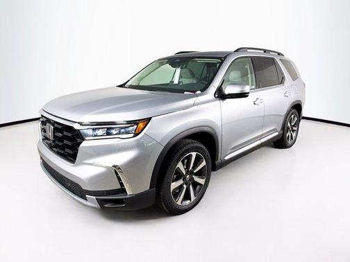 2025 Honda Pilot Touring 8-Passenger