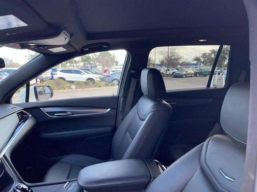 2024 Cadillac XT6 Luxury FWD