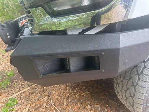 Bright White Clearcoat 2024 RAM 2500 Big Horn Crew Cab 4x4 6'4' Box