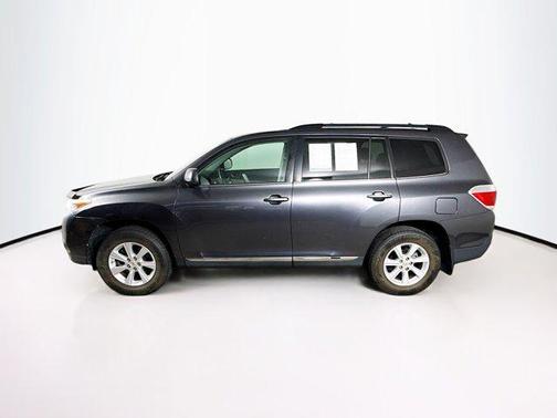 Magnetic Gray 2011 Toyota Highlander SE