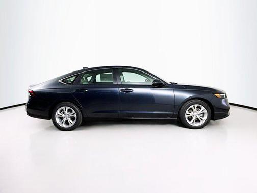 2025 Honda Accord LX 1.5T