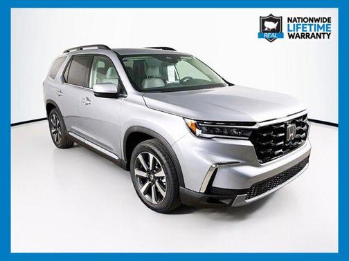2025 Honda Pilot Touring 8-Passenger