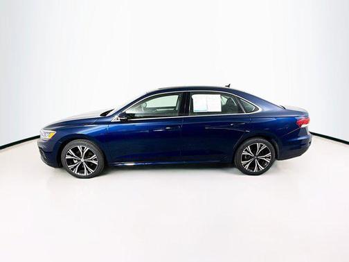 2022 Volkswagen Passat 2.0T SE