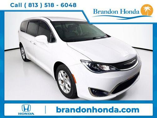 Bright White Clearcoat 2018 Chrysler Pacifica Touring Plus
