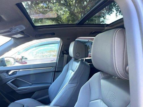 2024 Audi Q3 Premium 45 TFSI S line quattro Tiptronic