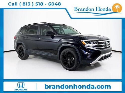 Deep Black Pearl 2023 Volkswagen Atlas 2.0T SE w/Technology