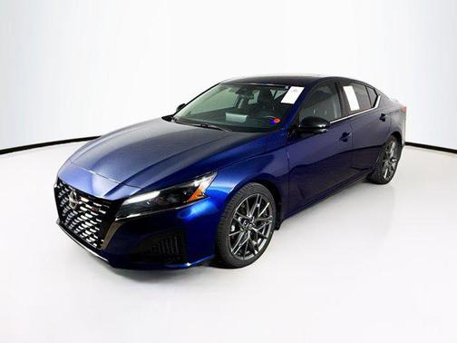 2023 Nissan Altima SR VC-Turbo FWD