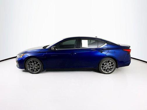 2023 Nissan Altima SR VC-Turbo FWD