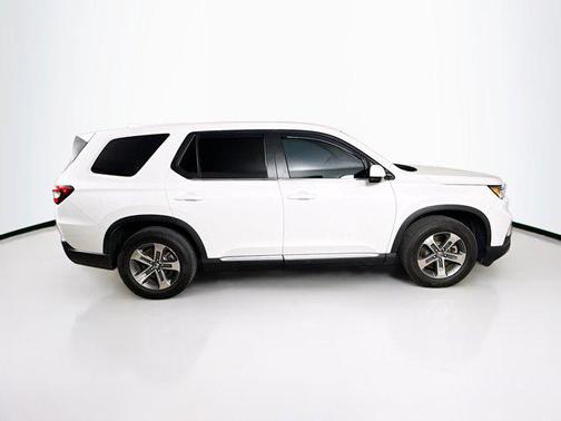 Platinum White 2025 Honda Pilot EX-L
