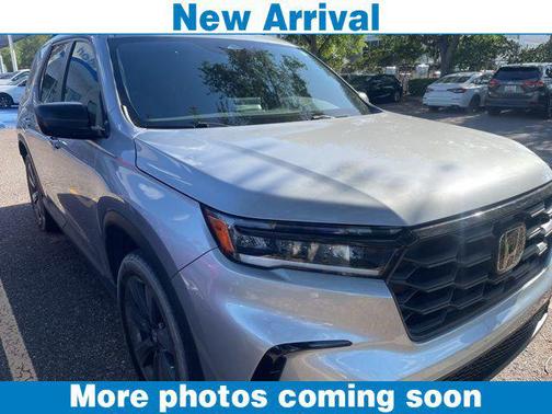 Silver Metallic 2025 Honda Pilot Sport