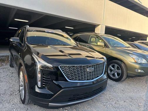2021 Cadillac XT4 Premium Luxury