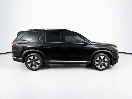 Crystal Black Pearl 2026 Honda Pilot Elite