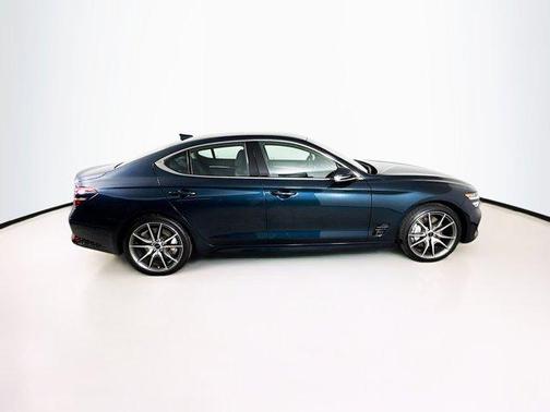 2025 Genesis G70 2.5T RWD