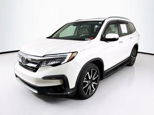 2022 Honda Pilot Touring 8-Passenger