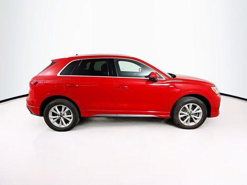 2024 Audi Q3 Premium 45 TFSI S line quattro Tiptronic