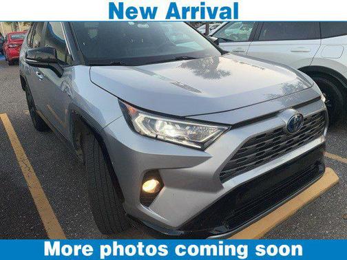 2021 Toyota RAV4 Hybrid SE